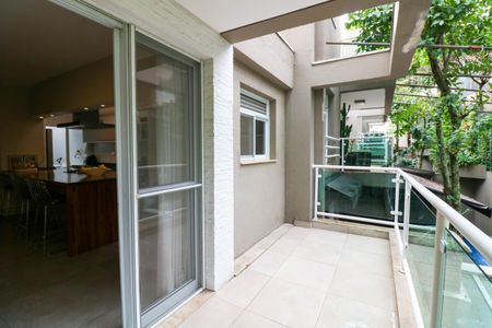 Casa à venda com 320m², 4 quartos e 3 vagasVaranda