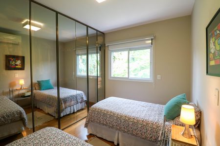 Casa à venda com 320m², 4 quartos e 3 vagasQuarto 1