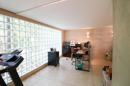 Casa à venda com 320m², 4 quartos e 3 vagasSalão de Festas