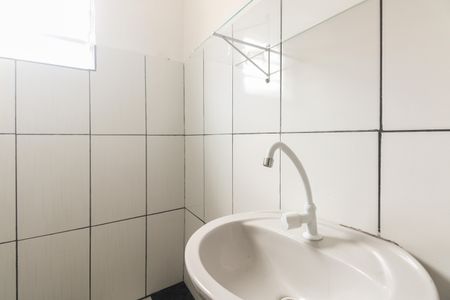 Casa à venda com 230m², 3 quartos e 2 vagasBanheiro 