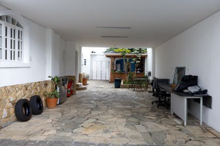 Casa à venda com 400m², 5 quartos e 8 vagas Casa à venda com 400m², 5 quartos e 8 vagasÁrea comum