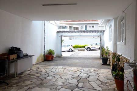 Casa à venda com 400m², 5 quartos e 8 vagas Casa à venda com 400m², 5 quartos e 8 vagasÁrea comum