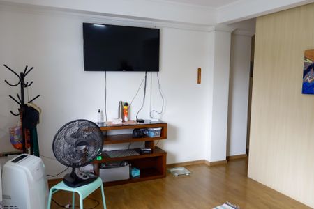 Casa à venda com 400m², 5 quartos e 8 vagas Casa à venda com 400m², 5 quartos e 8 vagasQuarto 3 - Suíte