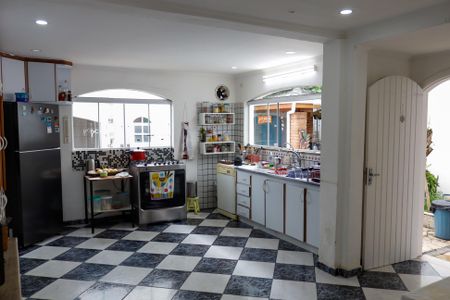 Casa à venda com 400m², 5 quartos e 8 vagas Casa à venda com 400m², 5 quartos e 8 vagasCozinha