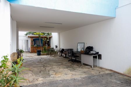 Casa à venda com 400m², 5 quartos e 8 vagas Casa à venda com 400m², 5 quartos e 8 vagasÁrea comum