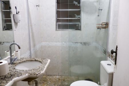 Casa à venda com 400m², 5 quartos e 8 vagas Casa à venda com 400m², 5 quartos e 8 vagasBanheiro da Suíte 2