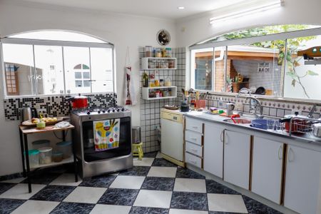 Casa à venda com 400m², 5 quartos e 8 vagas Casa à venda com 400m², 5 quartos e 8 vagasCozinha