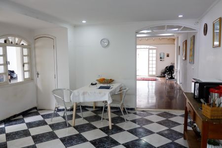 Casa à venda com 400m², 5 quartos e 8 vagas Casa à venda com 400m², 5 quartos e 8 vagasCozinha