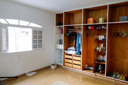 Casa à venda com 400m², 5 quartos e 8 vagas Casa à venda com 400m², 5 quartos e 8 vagasQuarto 2 - Suíte