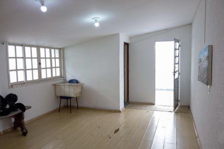 Casa à venda com 400m², 5 quartos e 8 vagas Casa à venda com 400m², 5 quartos e 8 vagasQuarto 4