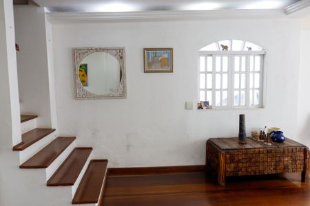 Casa à venda com 400m², 5 quartos e 8 vagas Casa à venda com 400m², 5 quartos e 8 vagassala