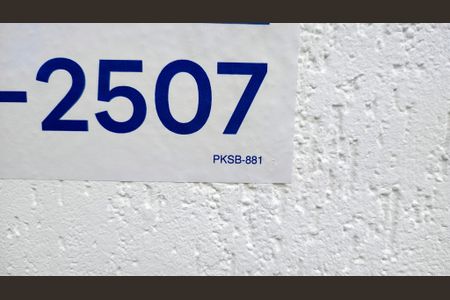 Casa à venda com 400m², 5 quartos e 8 vagas Casa à venda com 400m², 5 quartos e 8 vagasplaca