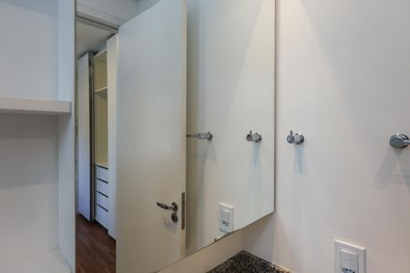 Apartamento à venda com 64m², 2 quartos e 1 vagaBanheiro da Suíte 2