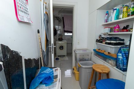 Apartamento à venda com 125m², 2 quartos e 3 vagasQuarto de Serviço