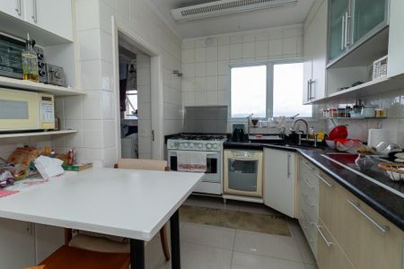 Apartamento à venda com 125m², 2 quartos e 3 vagasCozinha
