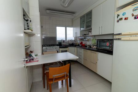 Apartamento à venda com 125m², 2 quartos e 3 vagasCozinha