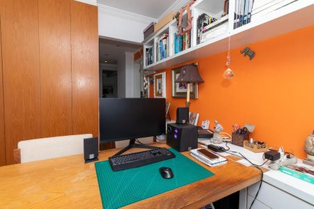 Apartamento à venda com 125m², 2 quartos e 3 vagasEscritório