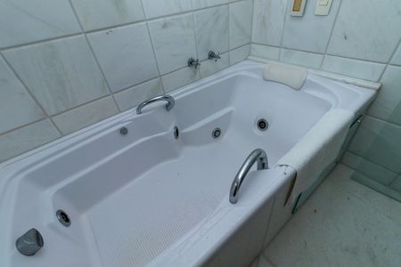 Apartamento à venda com 125m², 2 quartos e 3 vagasBanheiro da Suíte