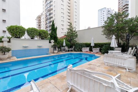 Apartamento à venda com 125m², 2 quartos e 3 vagasÁrea comum - Piscina