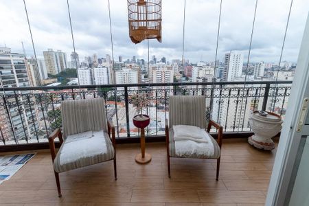 Apartamento à venda com 125m², 2 quartos e 3 vagasVaranda da Sala