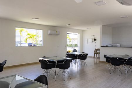 Apartamento para alugar com 44m², 2 quartos e 1 vaga Apartamento para alugar com 44m², 2 quartos e 1 vagaÁrea comum - Salão de festas