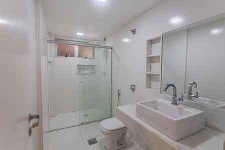 Apartamento para alugar com 130m², 4 quartos e 1 vaga Apartamento para alugar com 130m², 4 quartos e 1 vagaBanheiro Social