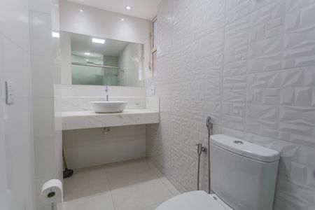 Apartamento para alugar com 130m², 4 quartos e 1 vaga Apartamento para alugar com 130m², 4 quartos e 1 vagaBanheiro da Suíte