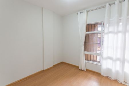 Apartamento para alugar com 130m², 4 quartos e 1 vaga Apartamento para alugar com 130m², 4 quartos e 1 vagaQuarto 4
