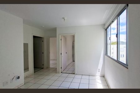 Sala de apartamento para alugar com 2 quartos, 42m² em Granja de Freitas, Belo Horizonte
