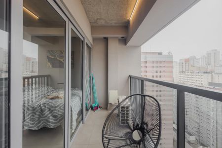 Varanda de kitnet/studio para alugar com 1 quarto, 21m² em Jardim Paulista, São Paulo