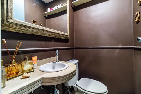 Casa de condomínio à venda com 85m², 2 quartos e 2 vagasLavabo