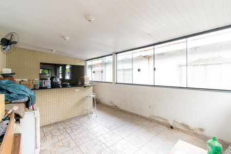 Casa à venda com 100m², 2 quartos e 1 vagaSalão 