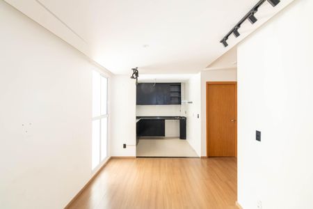 Sala de apartamento para alugar com 2 quartos, 45m² em Inhoaíba, Rio de Janeiro