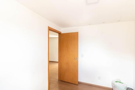 Quarto 1 de apartamento para alugar com 2 quartos, 45m² em Inhoaíba, Rio de Janeiro