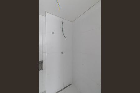 Apartamento à venda com 42m², 2 quartos e 1 vaga Apartamento à venda com 42m², 2 quartos e 1 vagaBanheiro