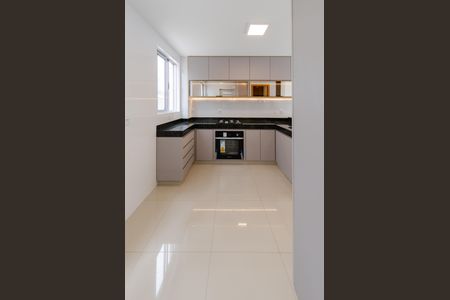 Apartamento à venda com 163m², 2 quartos e 2 vagasCozinha