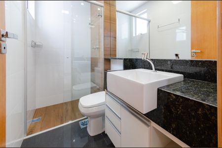 Apartamento à venda com 163m², 2 quartos e 2 vagasBanheiro suíte 2