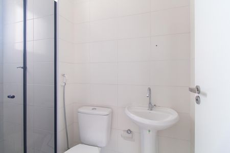 Apartamento à venda com 41m², 2 quartos e 1 vaga Apartamento à venda com 41m², 2 quartos e 1 vagaBanheiro