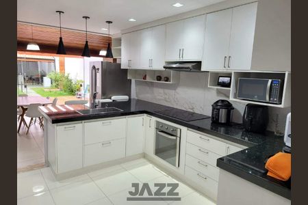 Casa para alugar com 3 quartos, 120m² em Vila Oliveira, Mogi das Cruzes