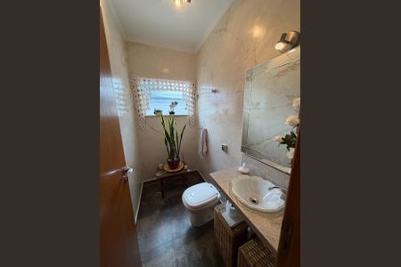 Casa à venda com 165m², 3 quartos e 4 vagas Casa à venda com 165m², 3 quartos e 4 vagasLavanderia