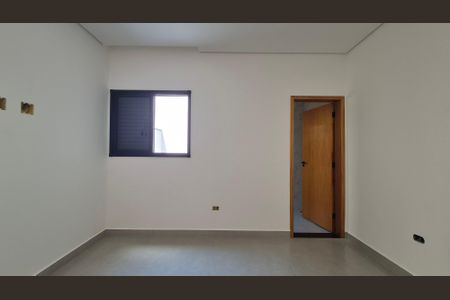 Casa à venda com 150m², 3 quartos e 2 vagas Casa à venda com 150m², 3 quartos e 2 vagasSuíte