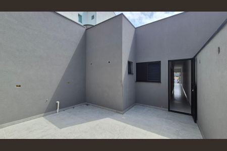 Casa à venda com 150m², 3 quartos e 2 vagas Casa à venda com 150m², 3 quartos e 2 vagasArea externa