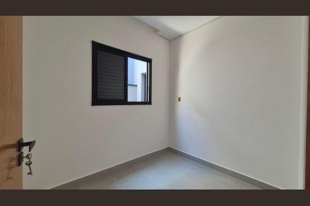 Casa à venda com 150m², 3 quartos e 2 vagas Casa à venda com 150m², 3 quartos e 2 vagasQuarto