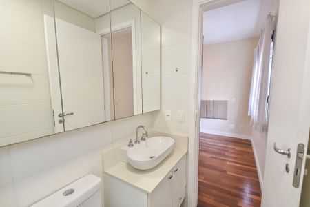 Apartamento à venda com 74m², 2 quartos e 2 vagasBanheiro da suíte
