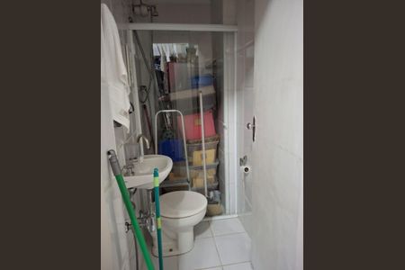 Apartamento à venda com 80m², 3 quartos e 1 vaga Apartamento à venda com 80m², 3 quartos e 1 vagaBanheiro