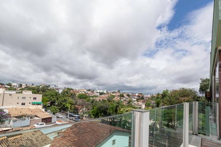 Apartamento à venda com 175m², 3 quartos e 2 vagasCobertura - Vista