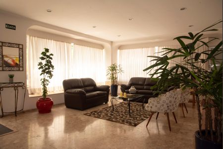 Apartamento à venda com 75m², 3 quartos e 1 vaga Apartamento à venda com 75m², 3 quartos e 1 vagaHall social