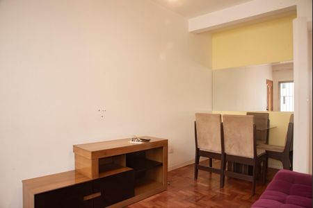 Apartamento à venda com 75m², 3 quartos e 1 vagaSala