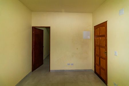 Sala de casa para alugar com 2 quartos, 80m² em Vila Industrial, São Paulo