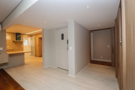 Apartamento à venda com 144m², 4 quartos e 2 vagasHall Social Privativo